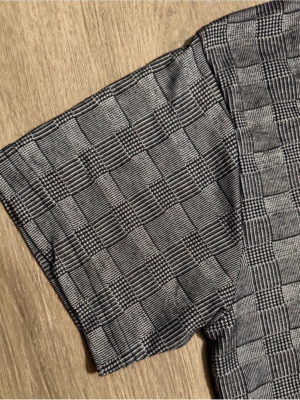 Men's Black and White Patterned Polo Shirt - Picture 5 of 7